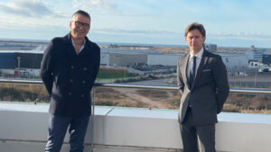 Lee más sobre el artículo CILSA y MAERSK firman un acuerdo para la construcción de una nueva nave de 8.168 m² en la ZAL Port (Prat)