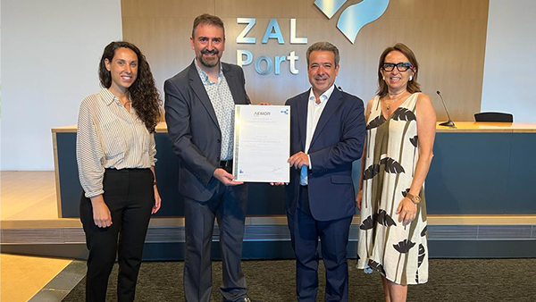 Read more about the article ZAL Port is committed to transparency, validating its GRI sustainability report, with the endorsement of AENOR